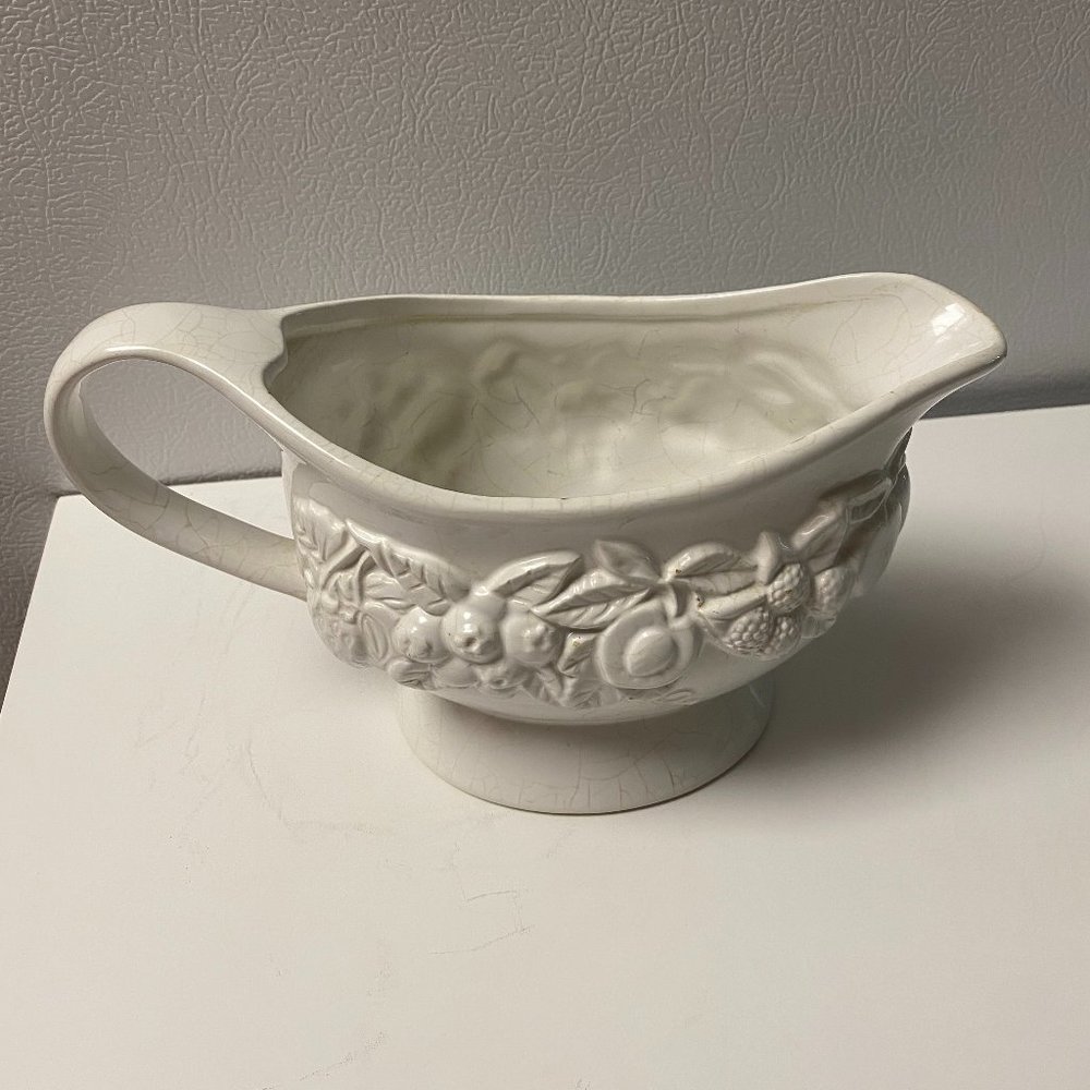 Regent Gallery gravy boat